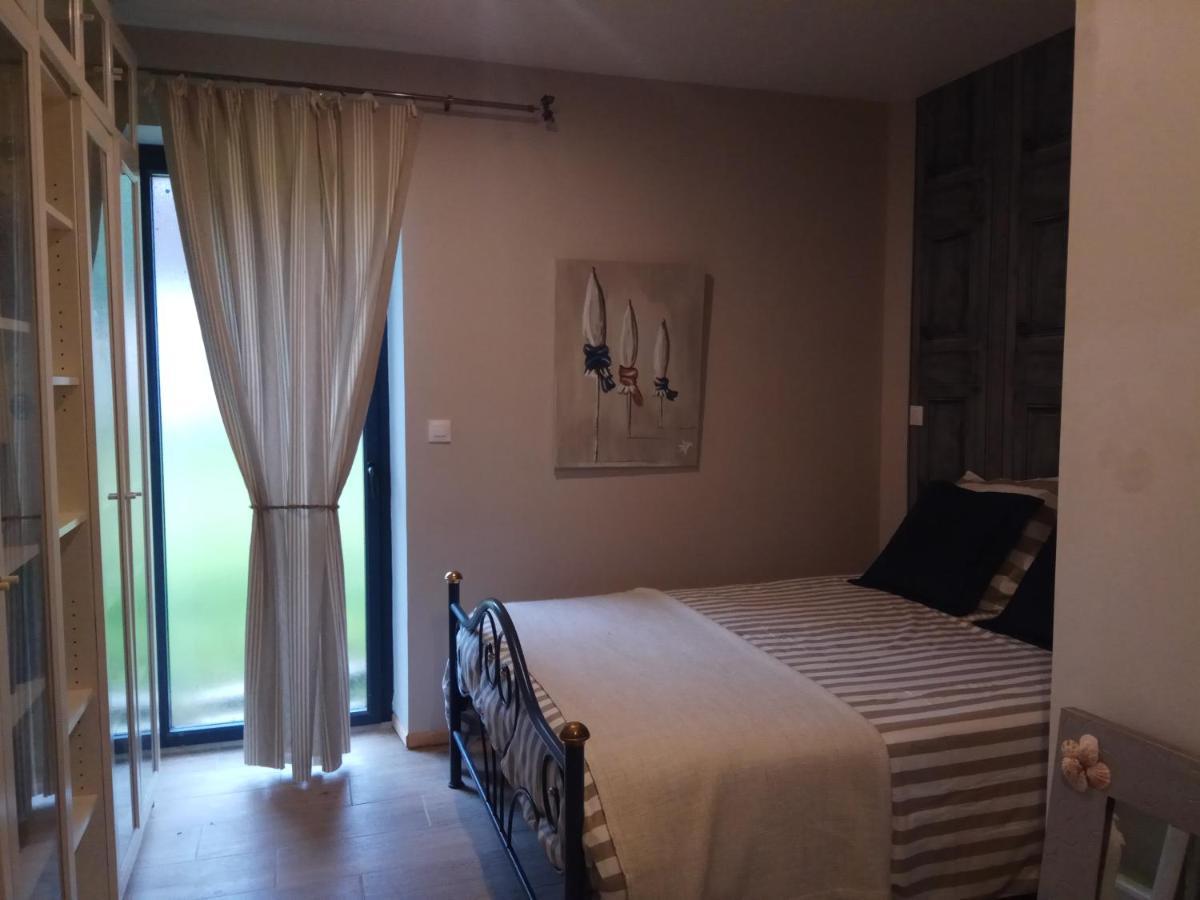 Tante Pim Apartment Neuilly-sur-Eure Bagian luar foto