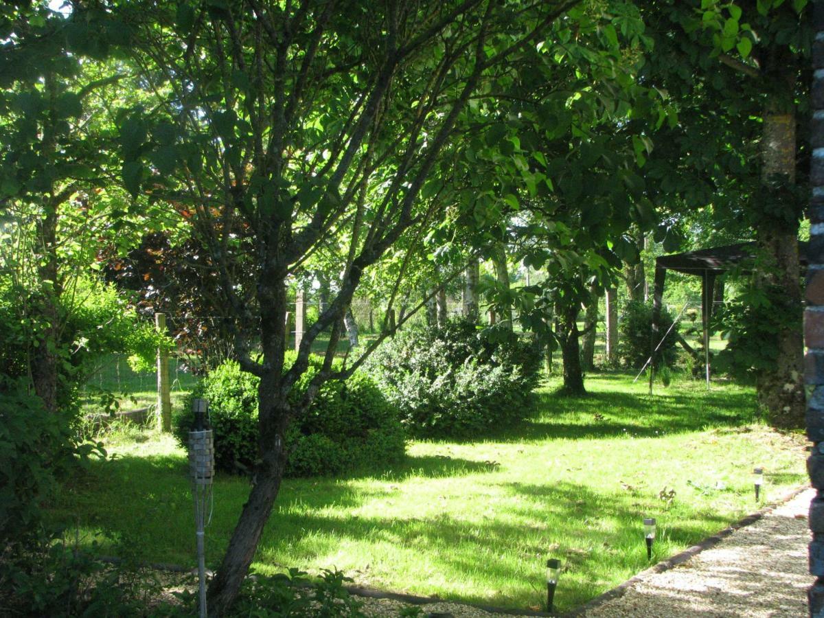 Tante Pim Apartment Neuilly-sur-Eure Bagian luar foto