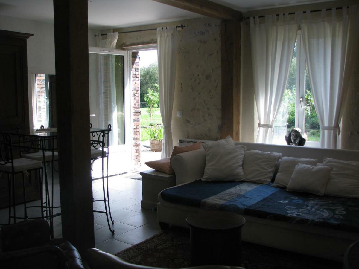 Tante Pim Apartment Neuilly-sur-Eure Bagian luar foto