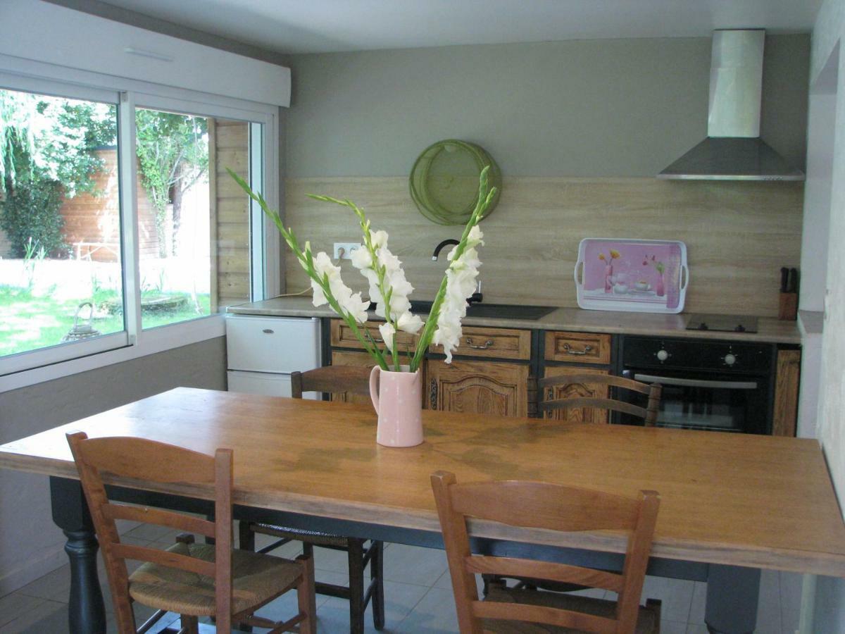 Tante Pim Apartment Neuilly-sur-Eure Bagian luar foto