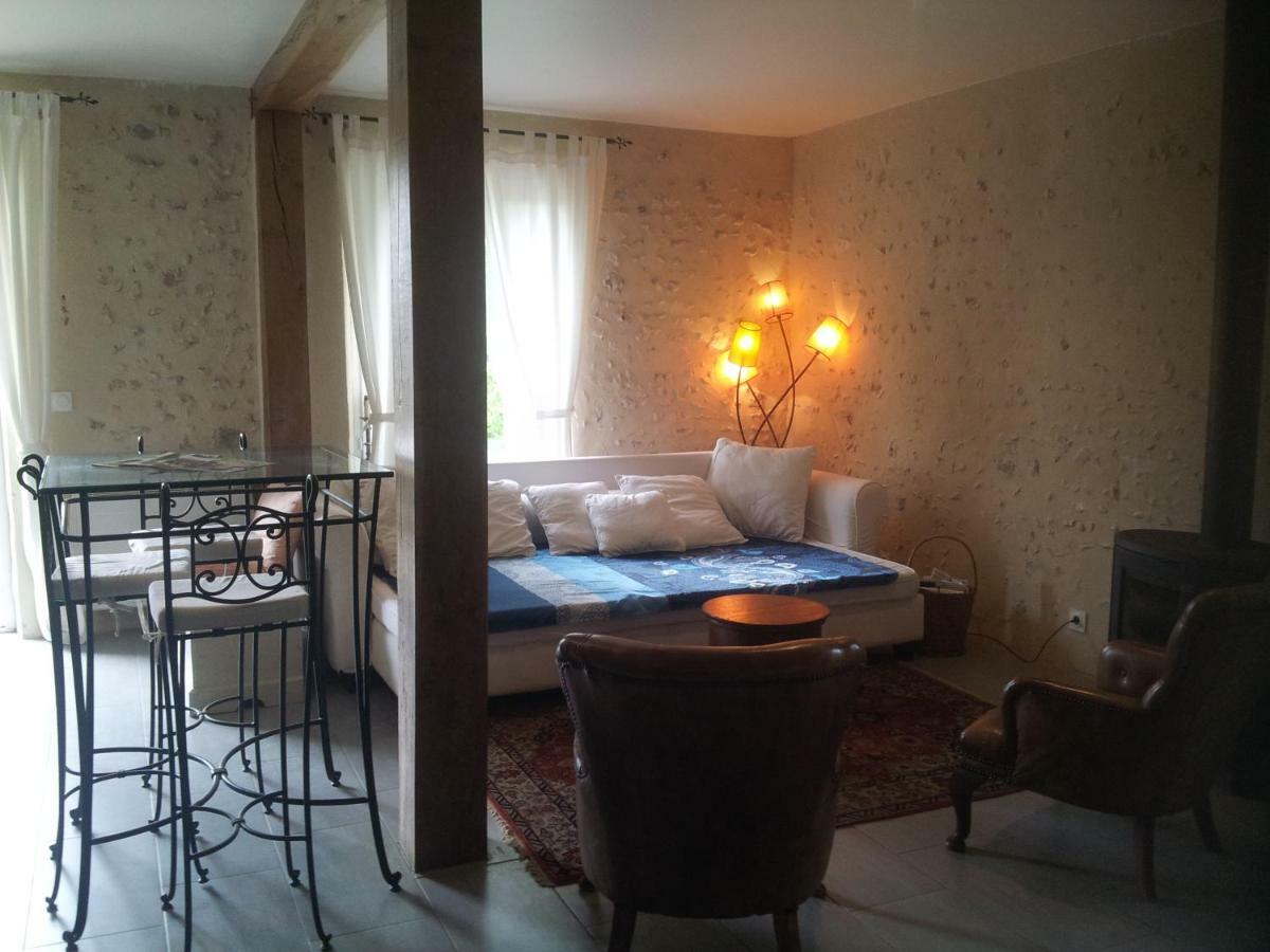 Tante Pim Apartment Neuilly-sur-Eure Bagian luar foto