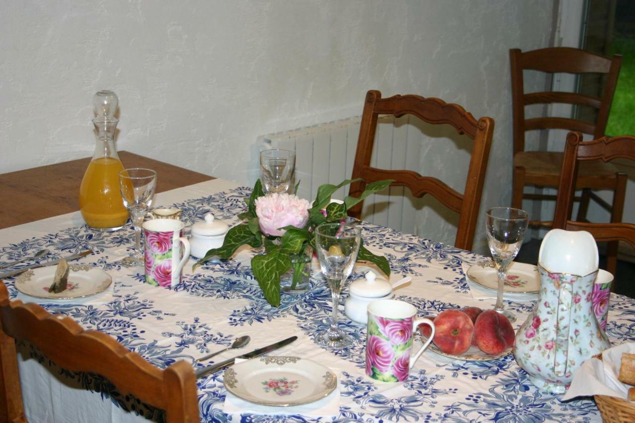 Tante Pim Apartment Neuilly-sur-Eure Bagian luar foto